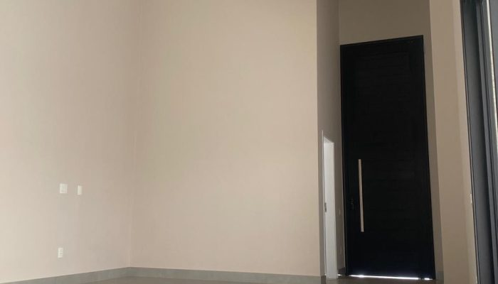 WhatsApp Image 2025-10-16 at 21.49.14