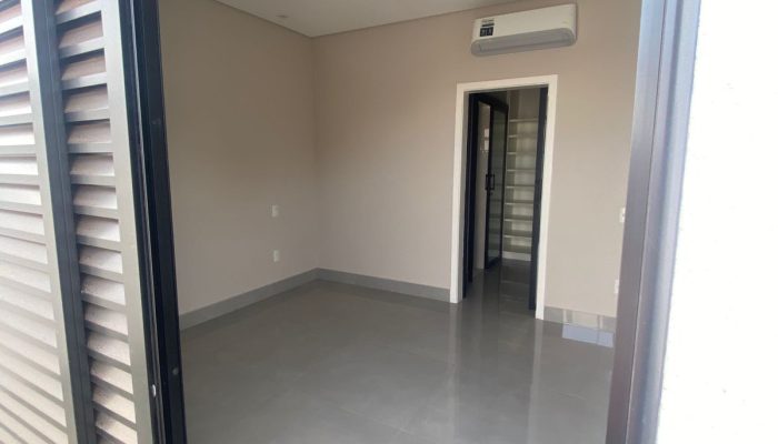 WhatsApp Image 2025-10-16 at 21.49.21 (1)