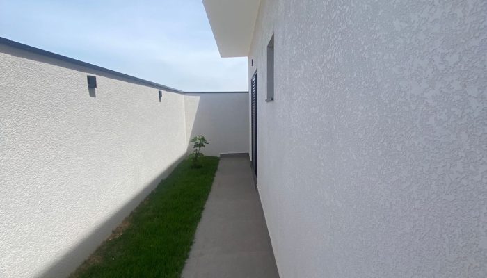 WhatsApp Image 2025-10-16 at 21.49.21