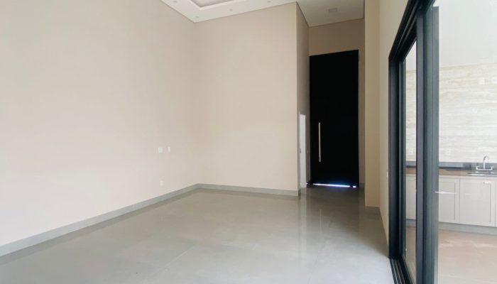 WhatsApp Image 2025-10-16 at 21.49.28